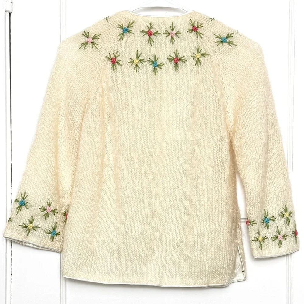 VINTAGE Mohair Wool Floral‎ Coquette Soft Girl Cottagecore Preppy Cardigan Small